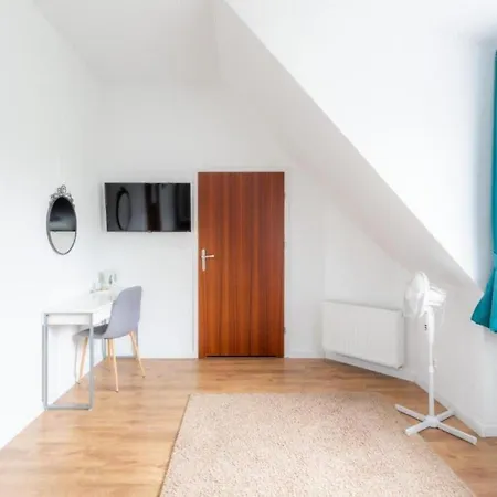 Seaside Victus Walk To The Pier By Renters Apartment Zoppot